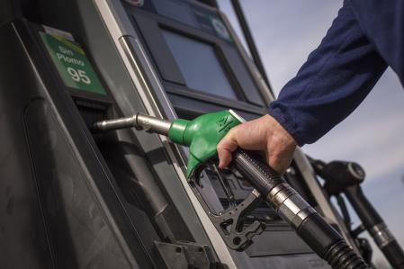 Industria y Comercio deja invariables precios de los combustibles una semana más