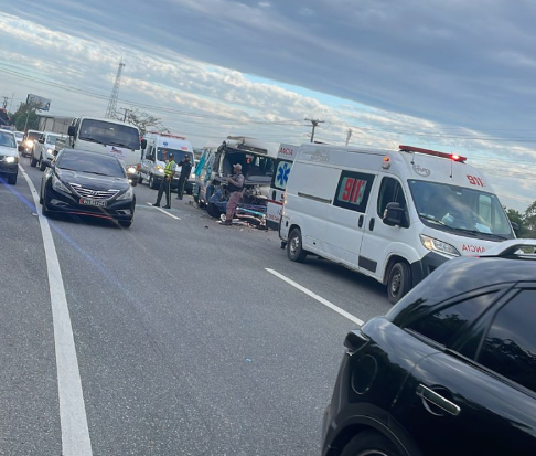 Accidente múltiple en la Autovía del Este deja ocho heridos